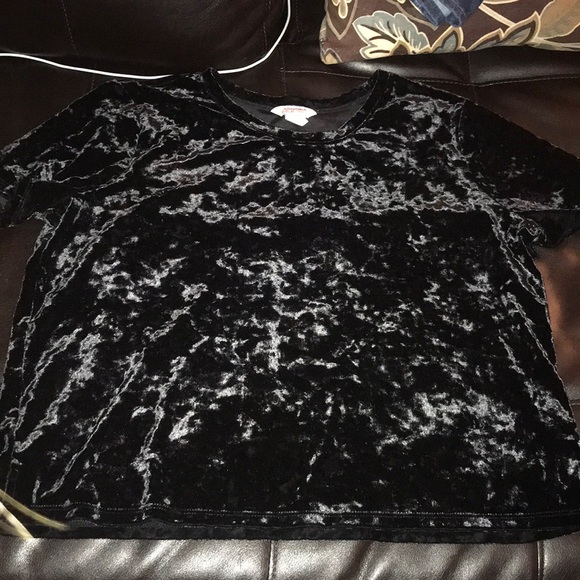 TEES - Picture 7 of 8